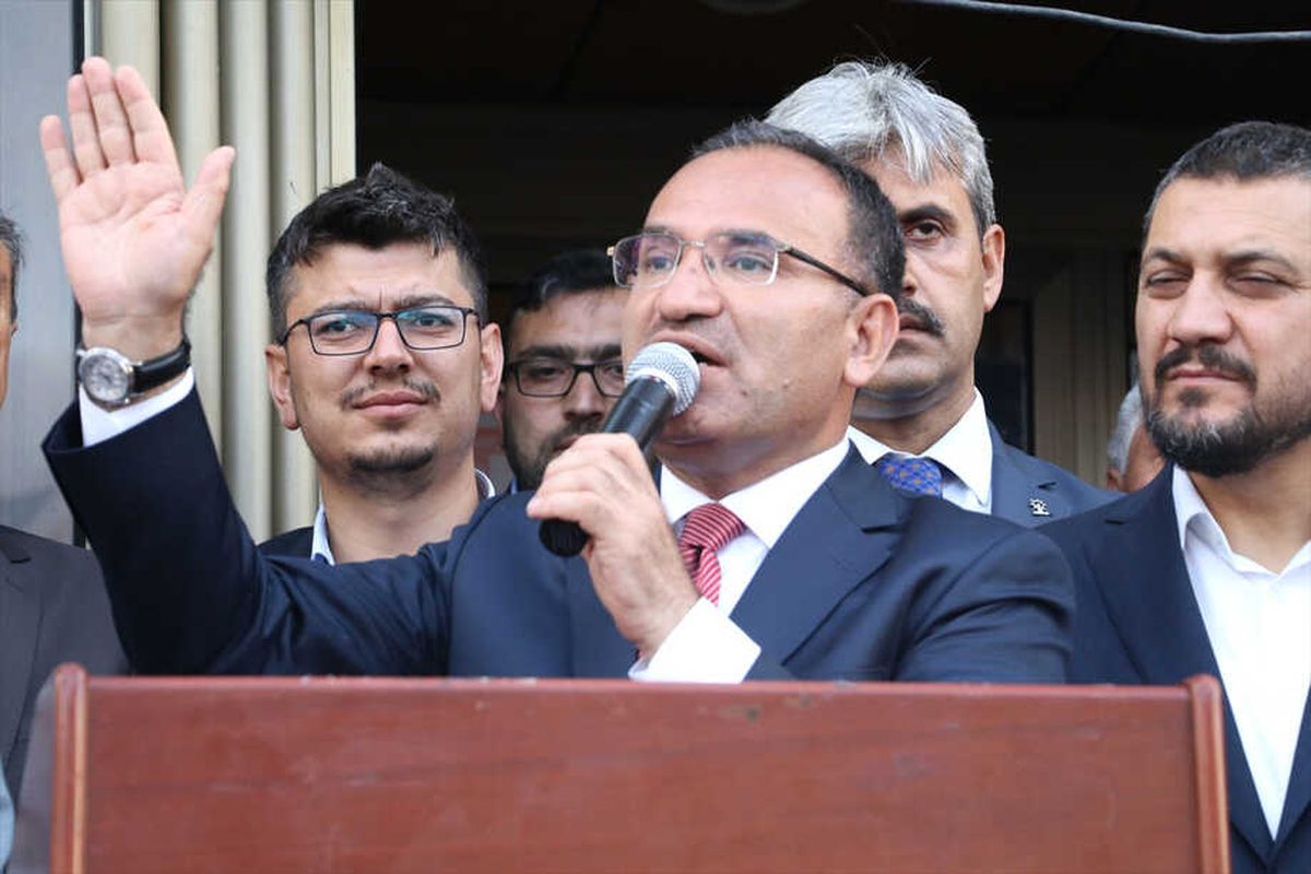 Türkiye, Yeni Hükümet Sistemiyle Şaha Kalkacak"