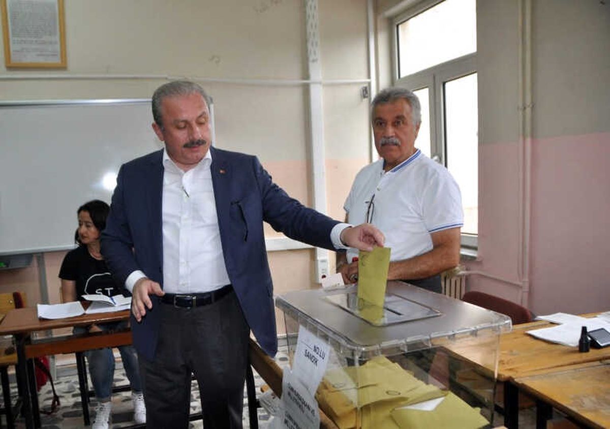 Ak Partili Şentop: "Seçim Güzel Bir Havada Geçiyor"