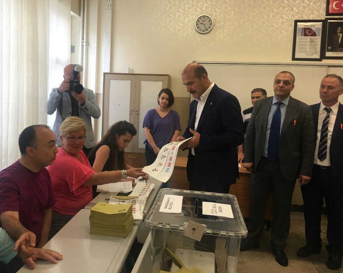 Bakan Soylu Oyunu Gaziosmanpaşa\'da Kullandı