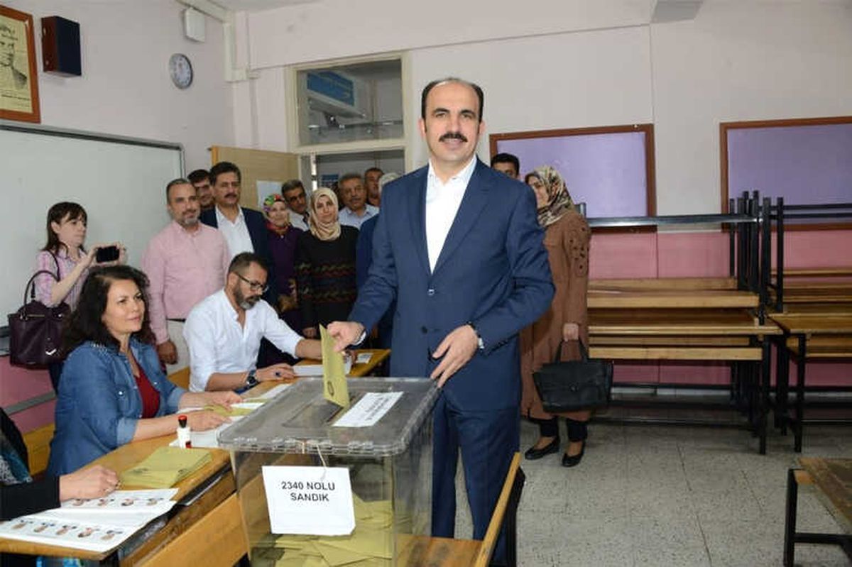 Başkan Altay Oyunu Kullandı