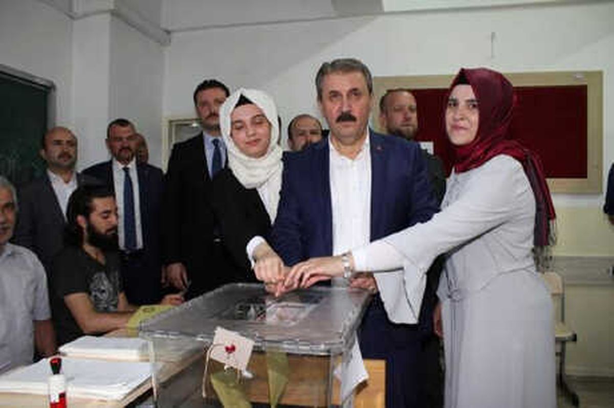BBP Genel Başkanı Destici Oyunu Ankara\'da Kullandı
