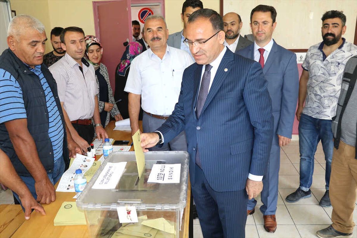Bekir Bozdağ Oyunu Yozgat\'ta Kullandı