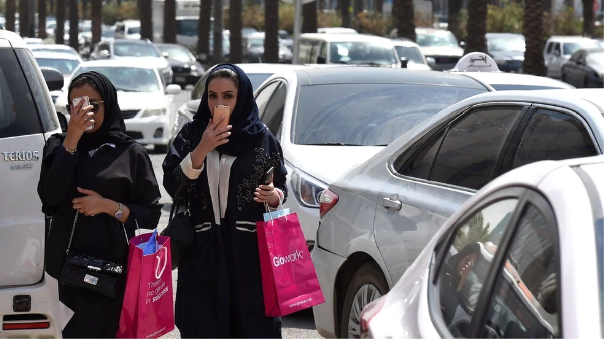 Yarın Direksiyon Yasakları Kalkacak Suudi Kadınlara Hâlâ Yasak 5 Şey