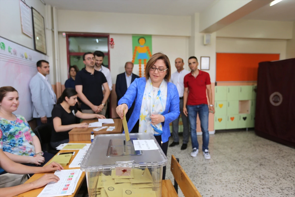 Gaziantep Büyükşehir Belediye Başkanı Şahin, Oyunu Kullandı