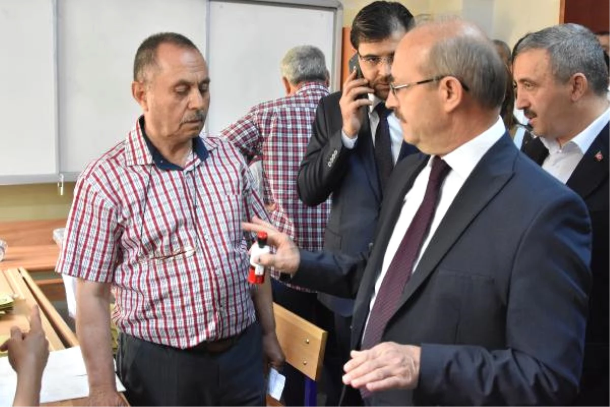 Konya\'da Siyasetçiler Oyunu Kullandı