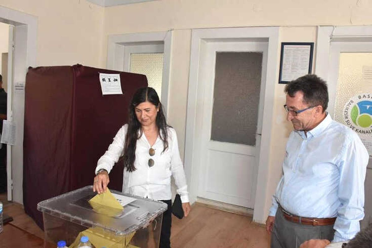 Körfez\'de Oy Verme İşlemine Yoğun İlgi
