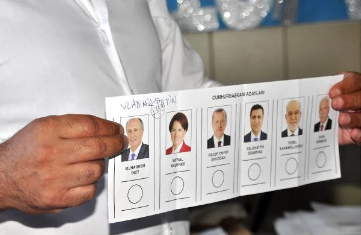 Manavgat\'ta Vladimir Putin\'e Oy Çıktı