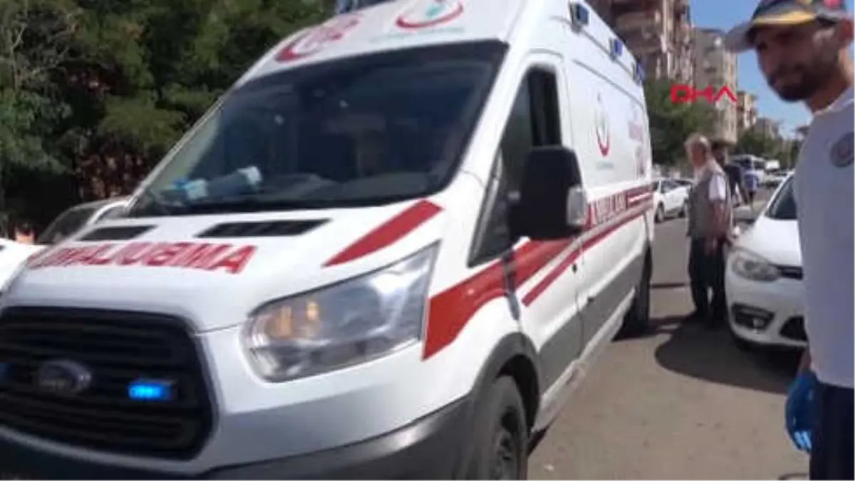 Şanlıurfa Engelli Seçmen Ambulansla Oy Kullanmaya Gitti