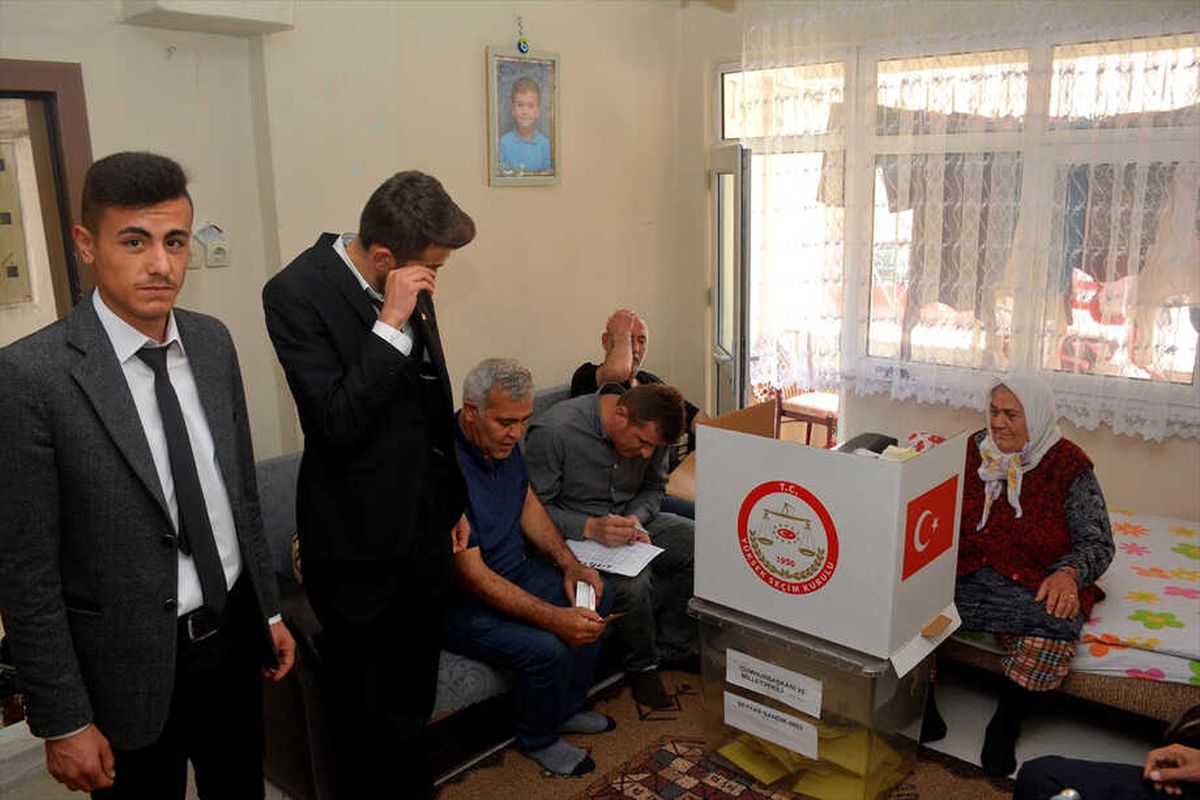 Seyyar Sandıkta Oy Kullandılar