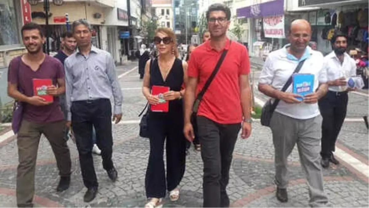 Türkiye Kökenli Şarkıcıya Gözaltı