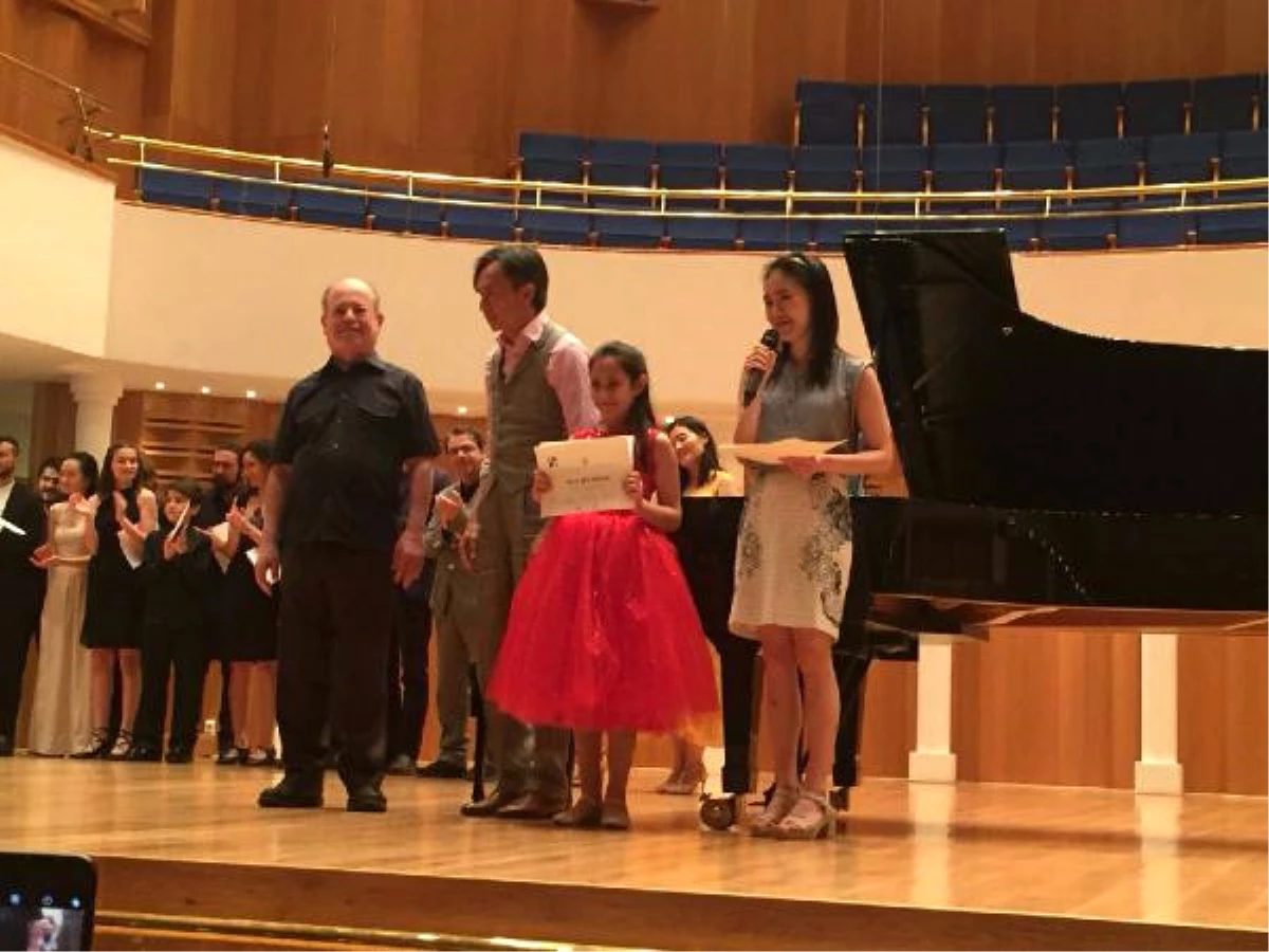 Uluslararası Bilkent Piyano Festivali\'nde 8 Yaşındaki Arya\'ya Ödül