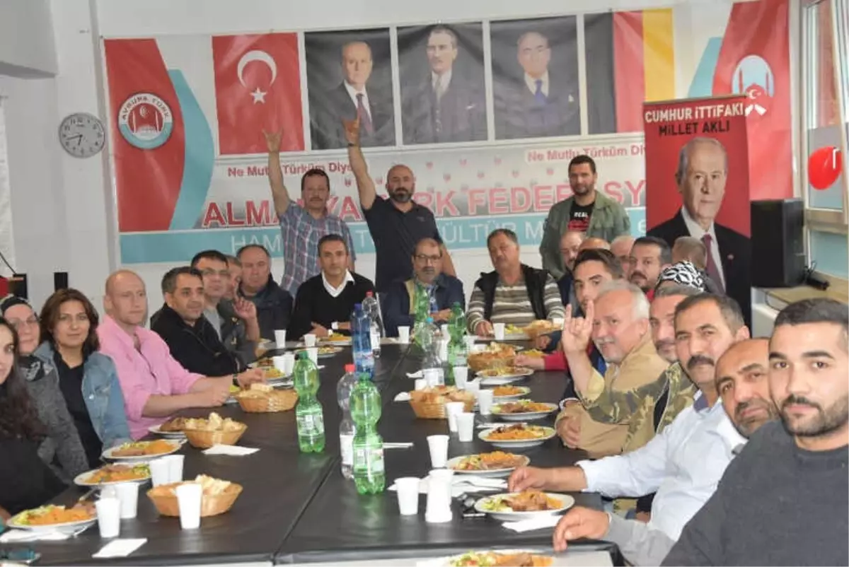 Almanya\'da AK Parti Coşkusu