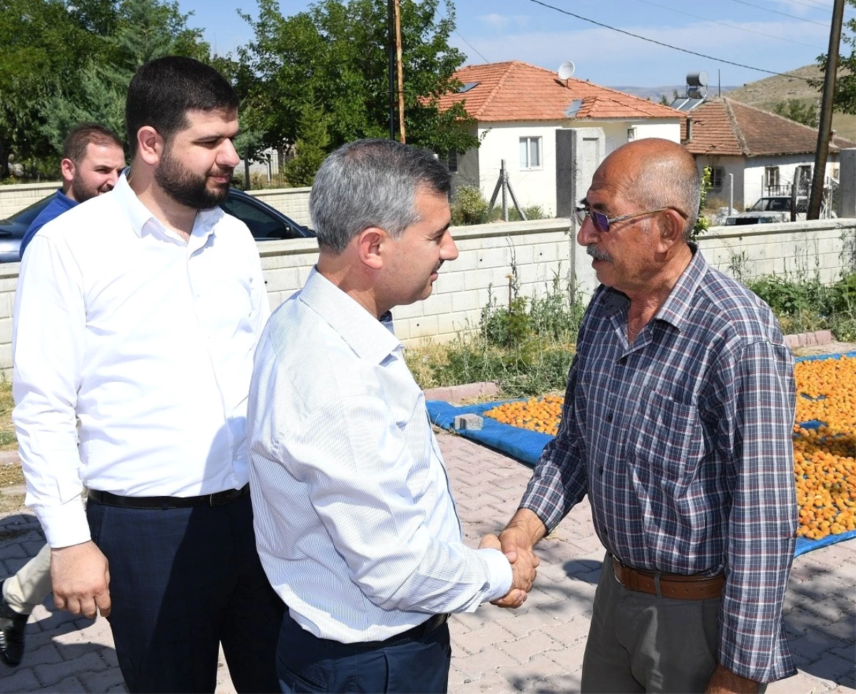 Başkan Çınar, Oyunu Şahnahan Ortaokulunda Kullandı