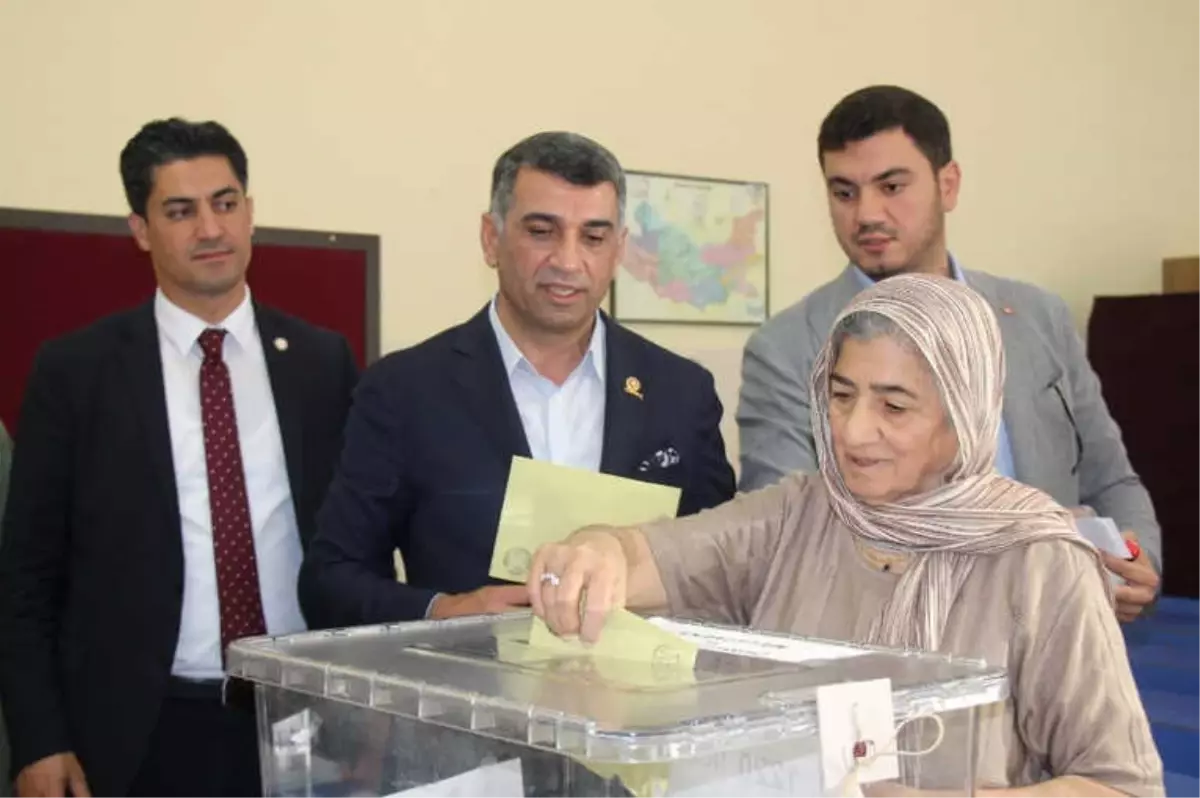 CHP Elazığ\'da 41 Yıl Sonra İlk Vekilini Çıkardı