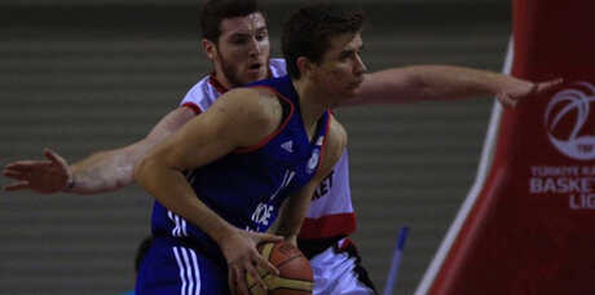 Darüşşafaka, Genç Basketbolcu Berk Demir\'i Transfer Etti