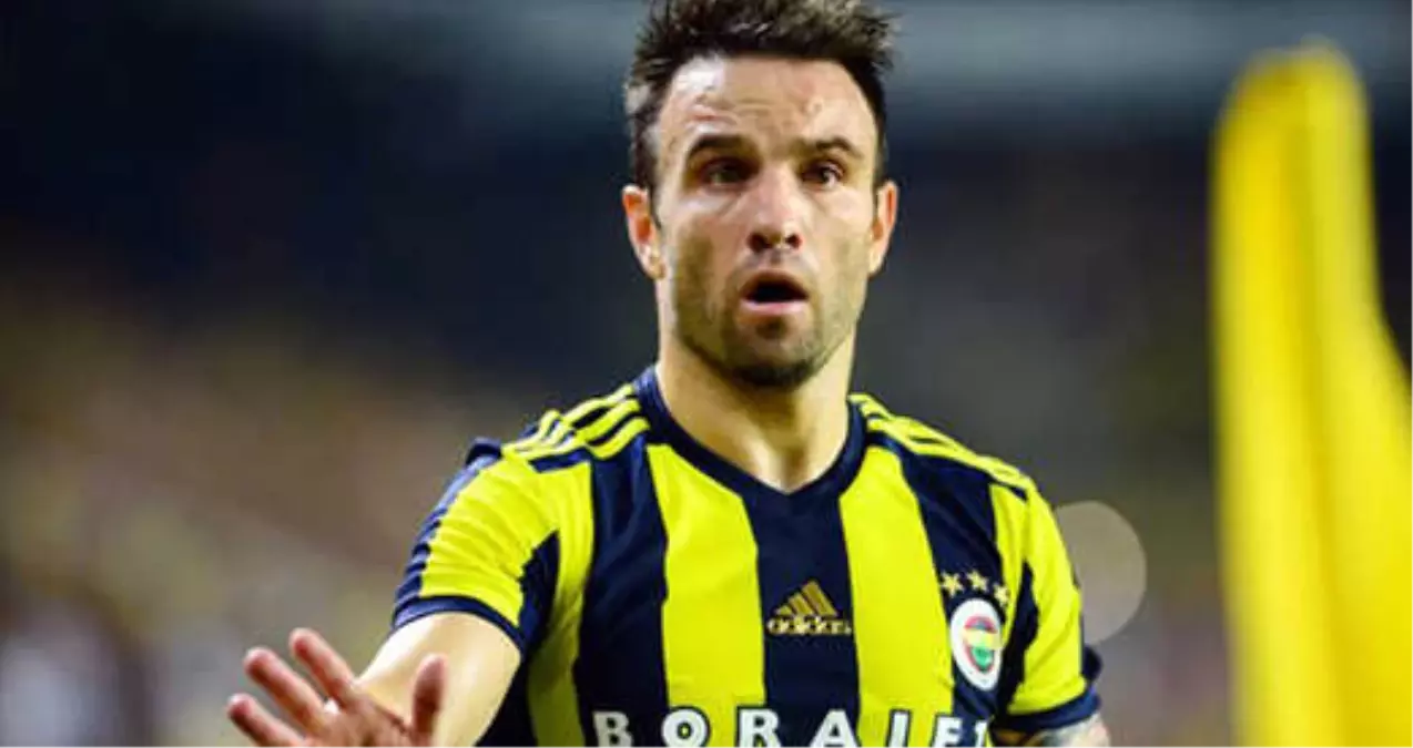 Fenerbahçe\'nin Yeni Teknik Direktörü Cocu\'dan Valbuena İçin Olumsuz Rapor
