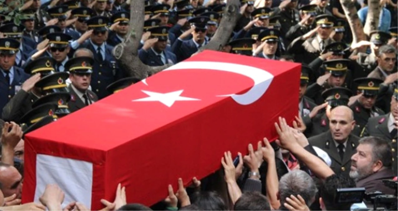 Bitlis\'te Teröristlerin Açtığı Ateş Sonucu 1 Askerimiz Şehit Olurken 2 Askerimiz Yaralandı
