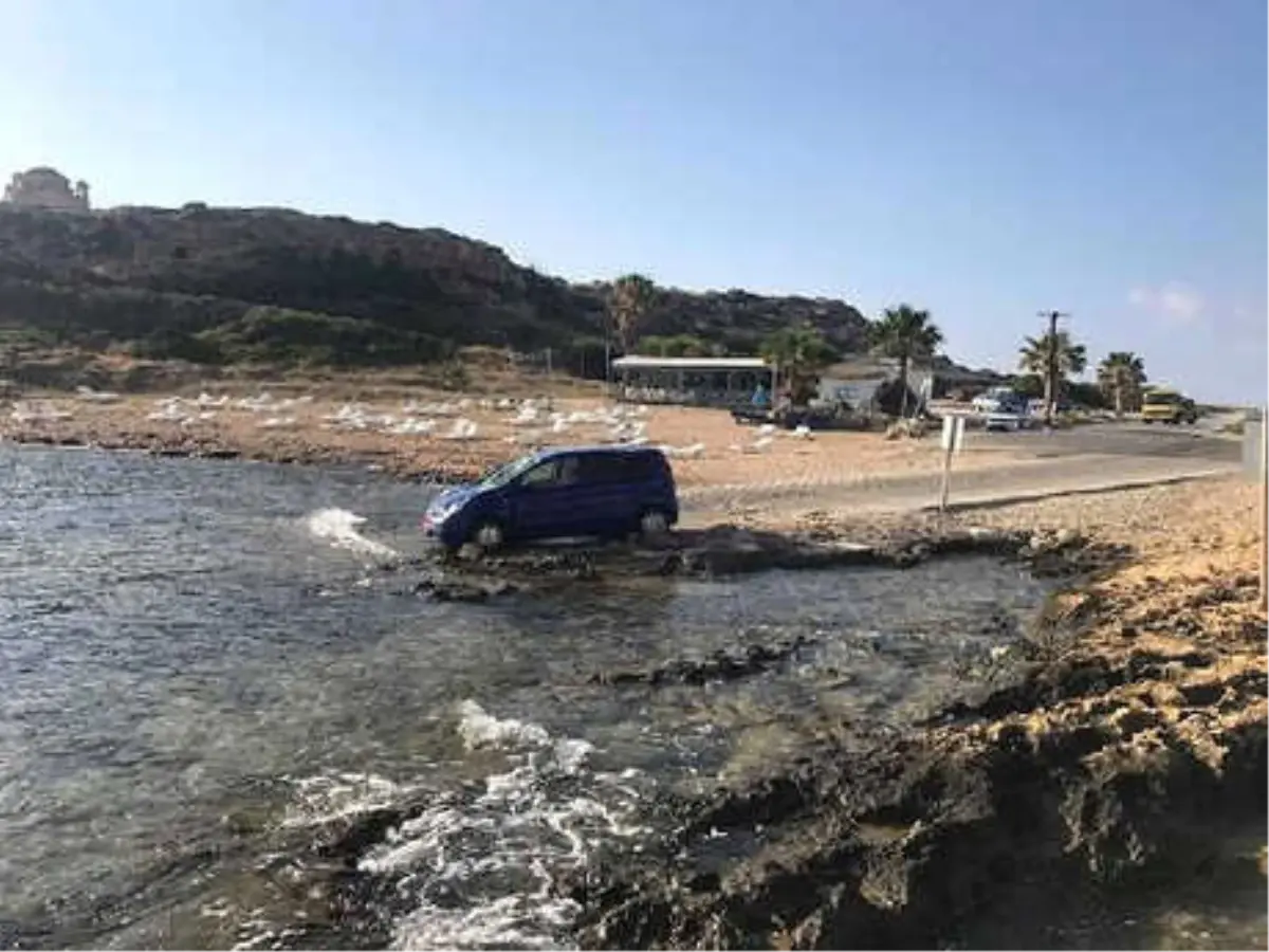 İngiliz Turisti Otomobille Ezerek Öldürdü