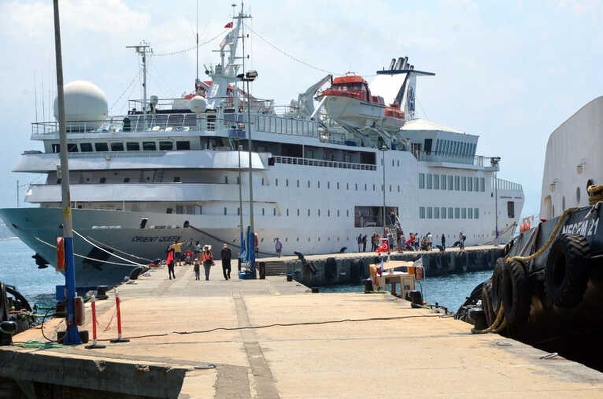 Lübnanlı Turistler Kruvaziyer Gemisi ile Alanya\'ya Geldi