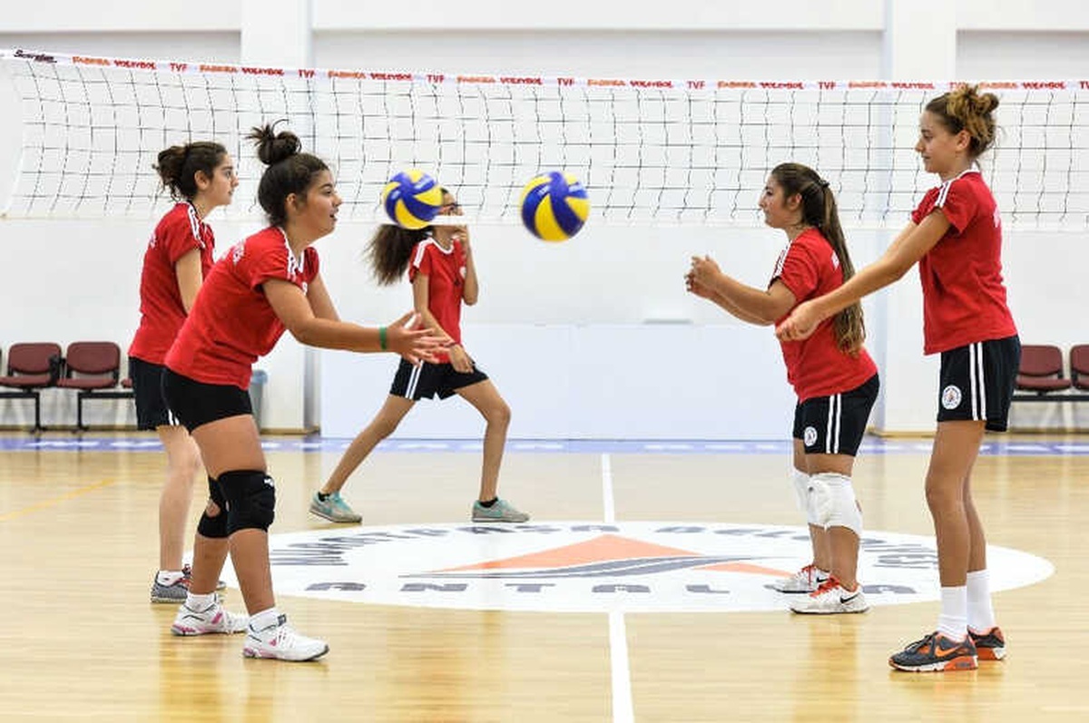 Muratpaşa Yaz Spor Okulları Başladı