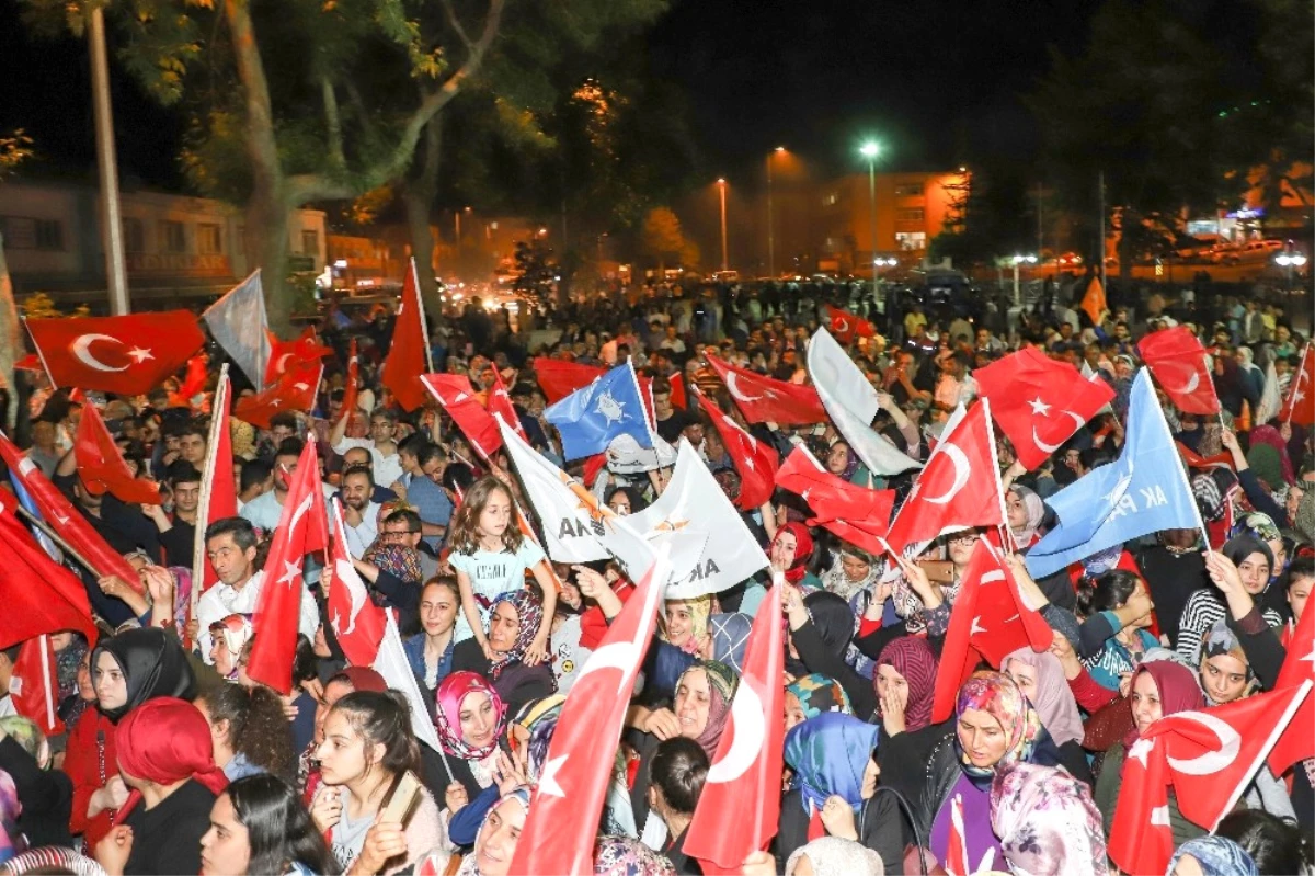 Yahyalı Seçim Zaferini Kutladı