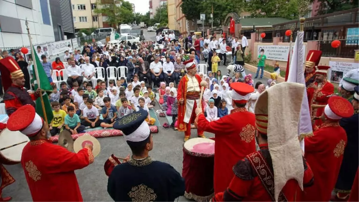 Yenibosna Hazret-i Ebubekir Camii, Yeni Kurs Dönemini Şenlikle Açtı