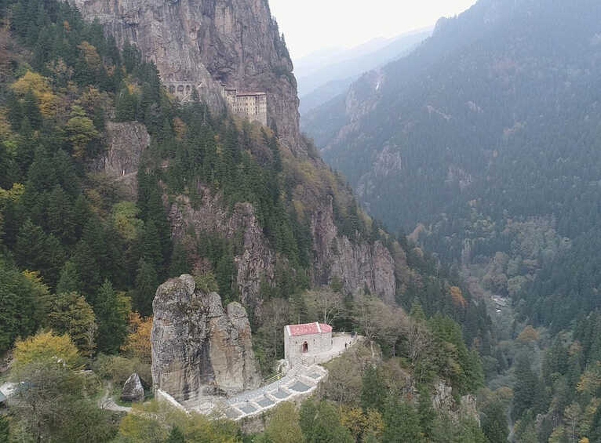 Aya Varvara Kilisesi\'ne Arap Turist İlgisi