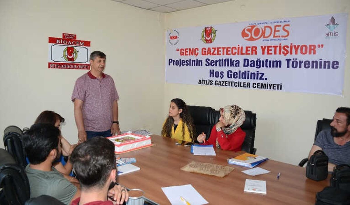 Bigacem\'in Genç Gazeteci Adayları Sertifikalarını Aldı