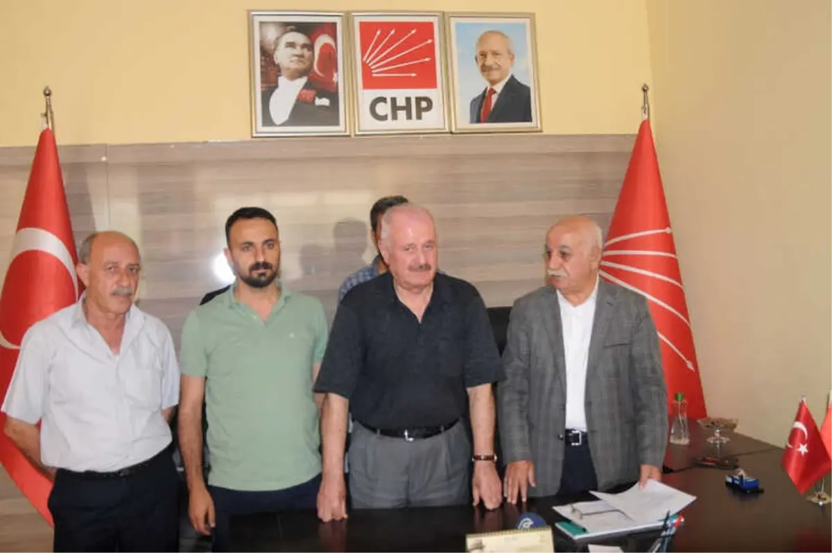 CHP\'de İstifa Depremi