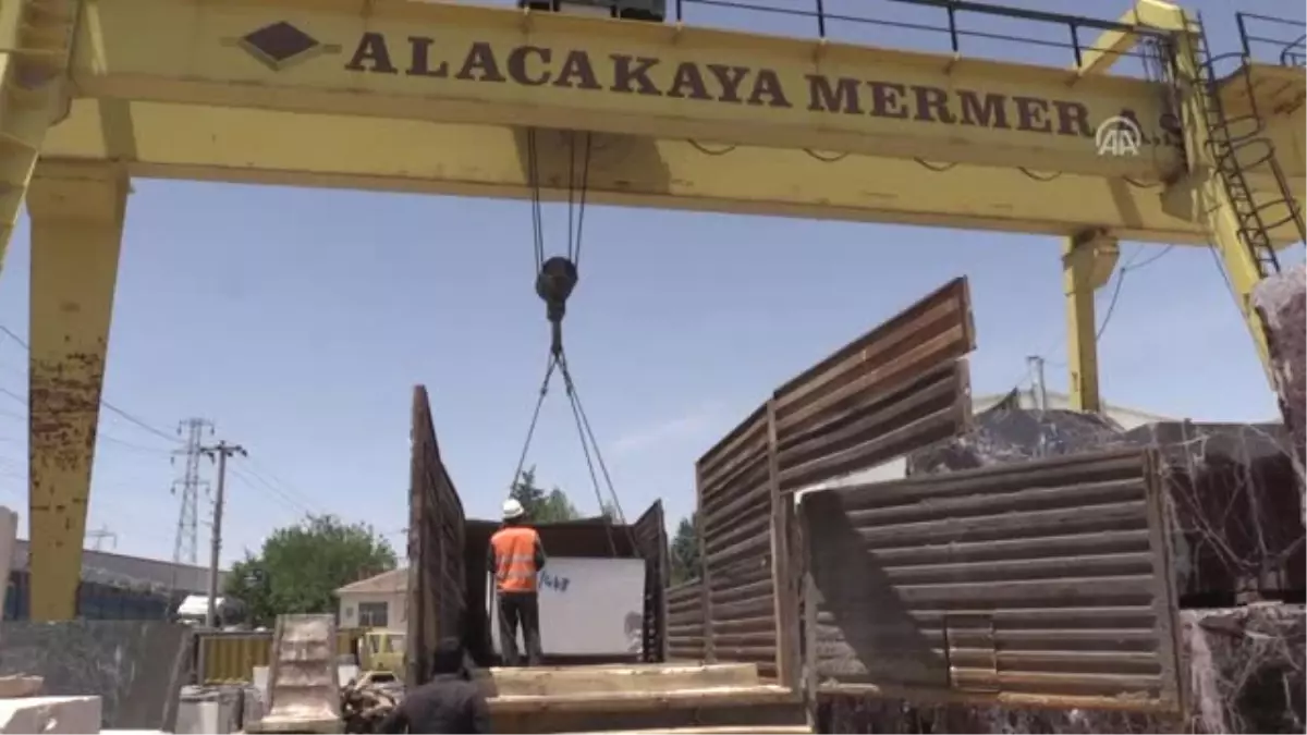 Elazığ\'ın Vişne Mermeri ABD\'de Mekanları Süsleyecek