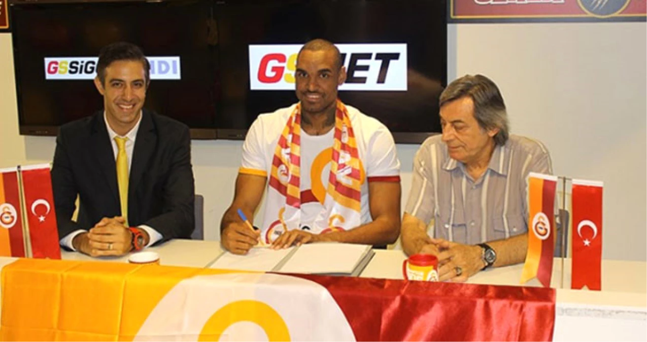 Galatasaray Voleybol Sportif Direktörü Şükrü Yendil ile Yollar Ayrıldı