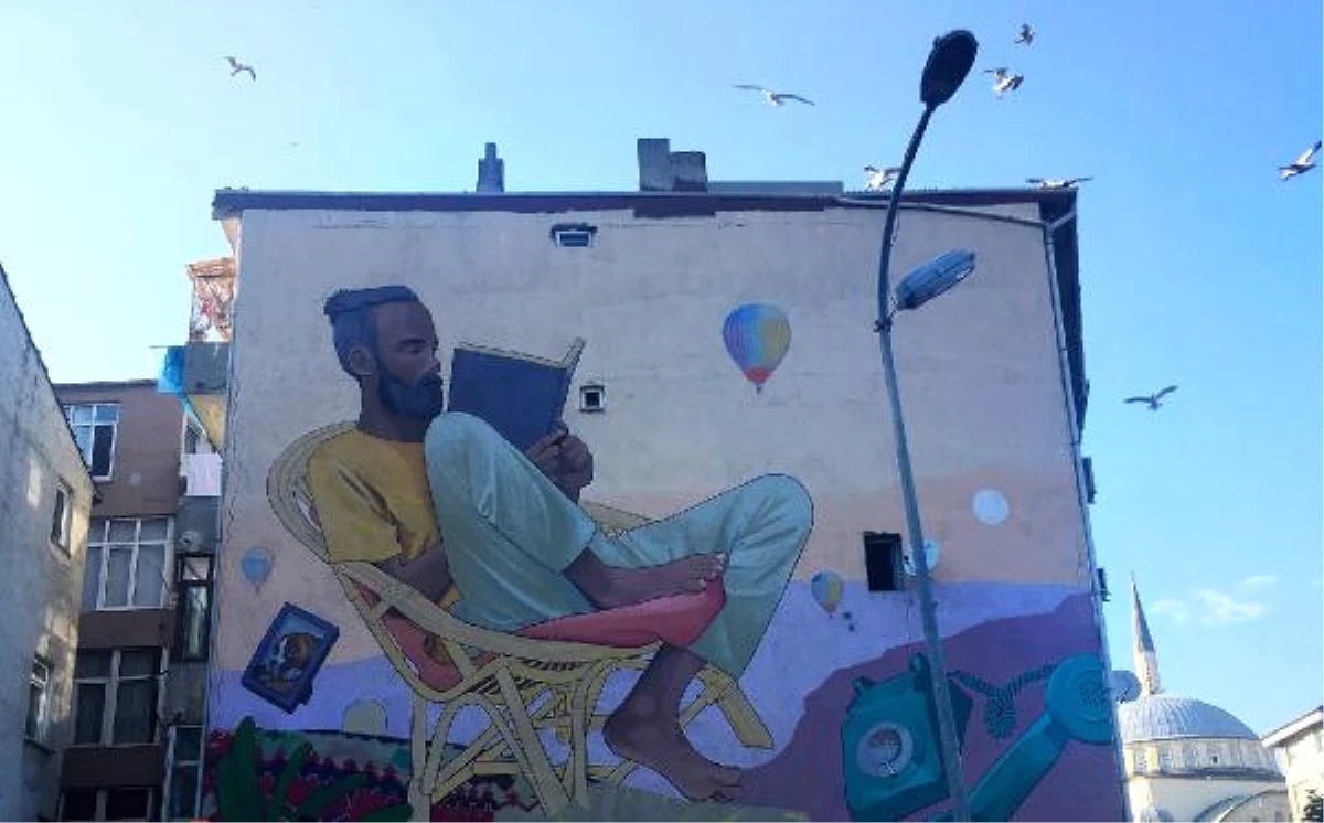 Kadıköy\'de Binalar Mural Festivali Canlandı