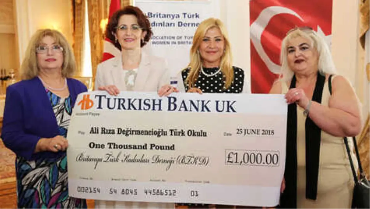 Londra\'daki Türk Okullarına Bağış