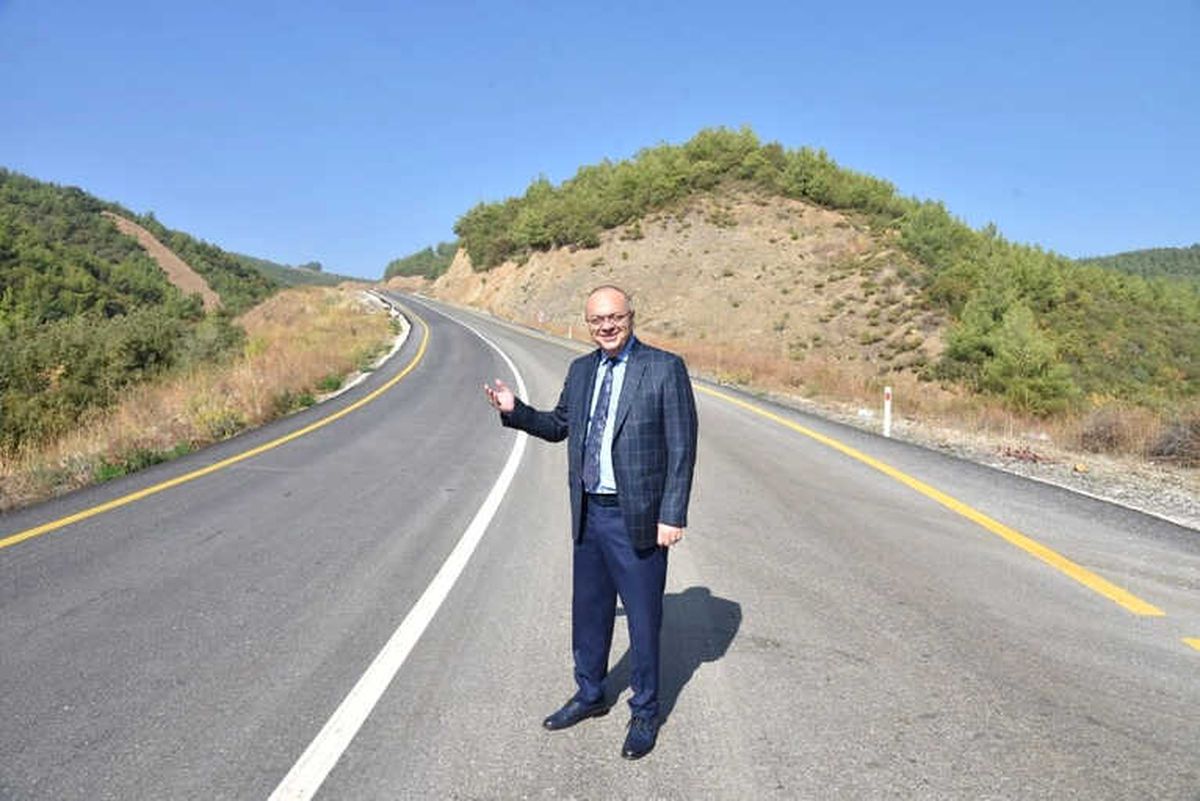 Manisa\'nın Yolları Büyükşehirle Düzeliyor