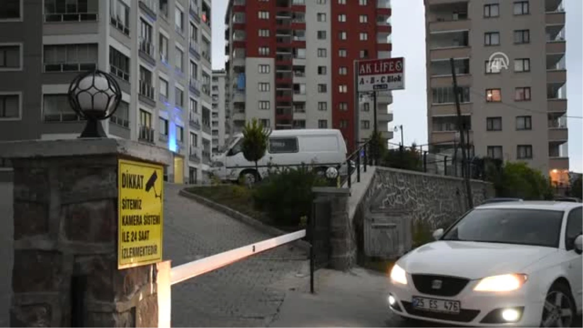 Trabzon\'da 12. Kattaki Evin Camından Düşen Çocuk Öldü