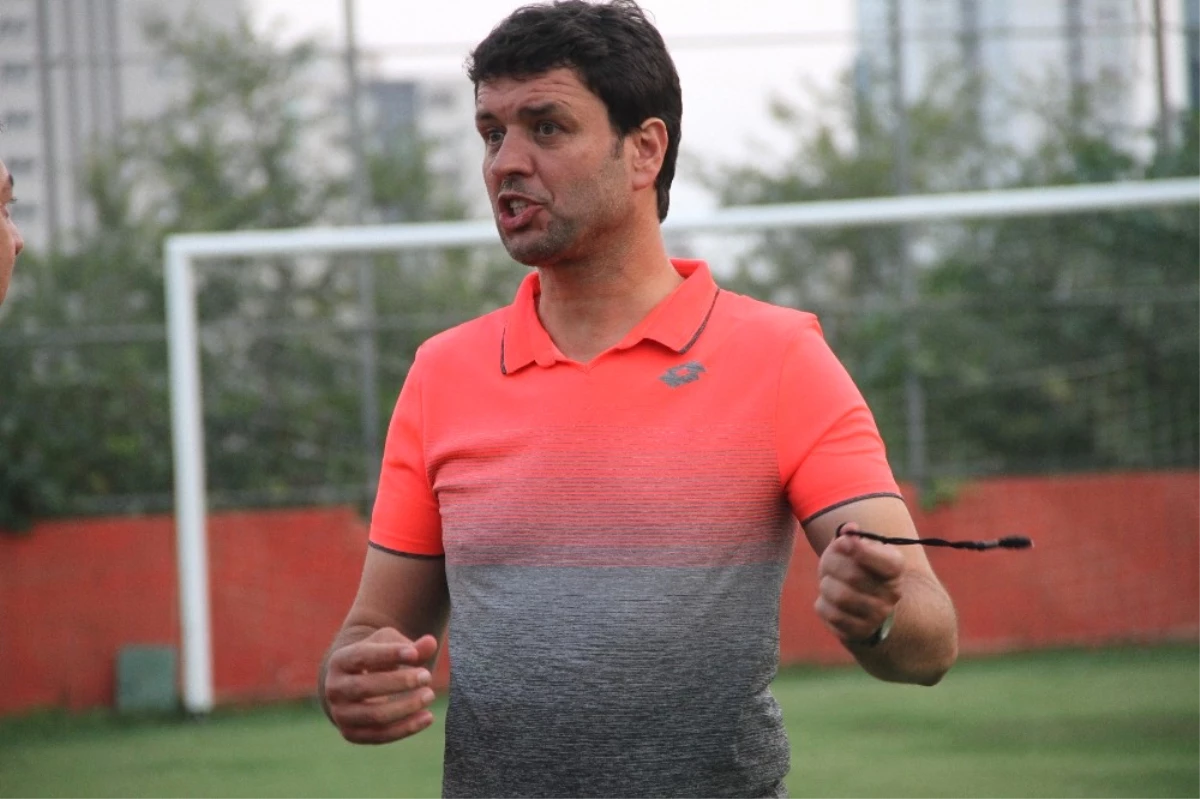 Adanaspor Teknik Direktörü Arslan: "4 Transfer Yapmak Zorundayız"