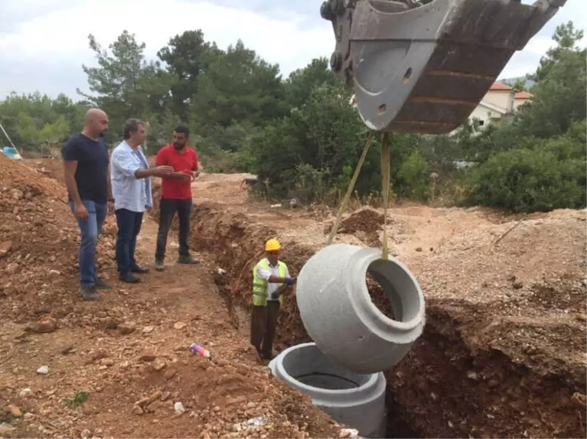 Akbük\'te Kanalizasyon Çalışmaları Devam Ediyor