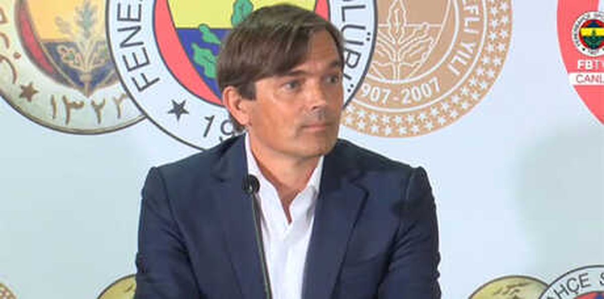Phillip Cocu İstanbul\'a Geldi