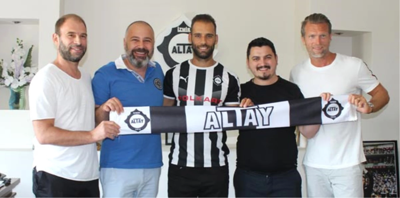 Altay, Portekizli Golcü Oyuncu Marco Paixao ile Sözleşme İmzaladı