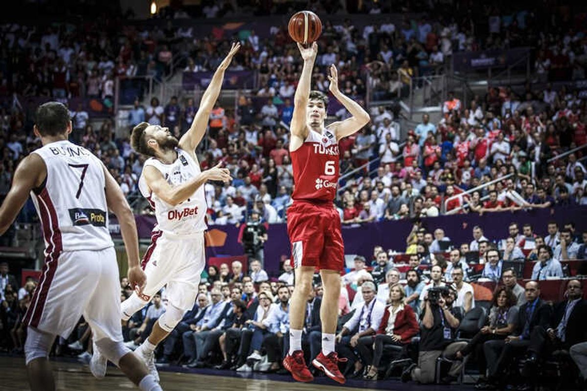 Cedi Osman: "Taraftarımızın Önünde Daha İyi Basketbol Oynuyoruz"