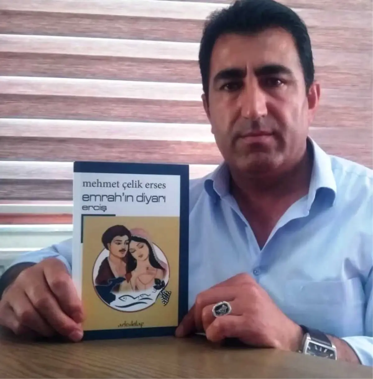 Emrah\'ın Diyarı-Erciş İsimli Şiir Kitap Piyasaya Çıktı