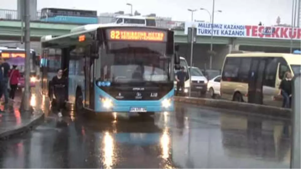 İstanbul\'a Beklenen Yağmur Geldi