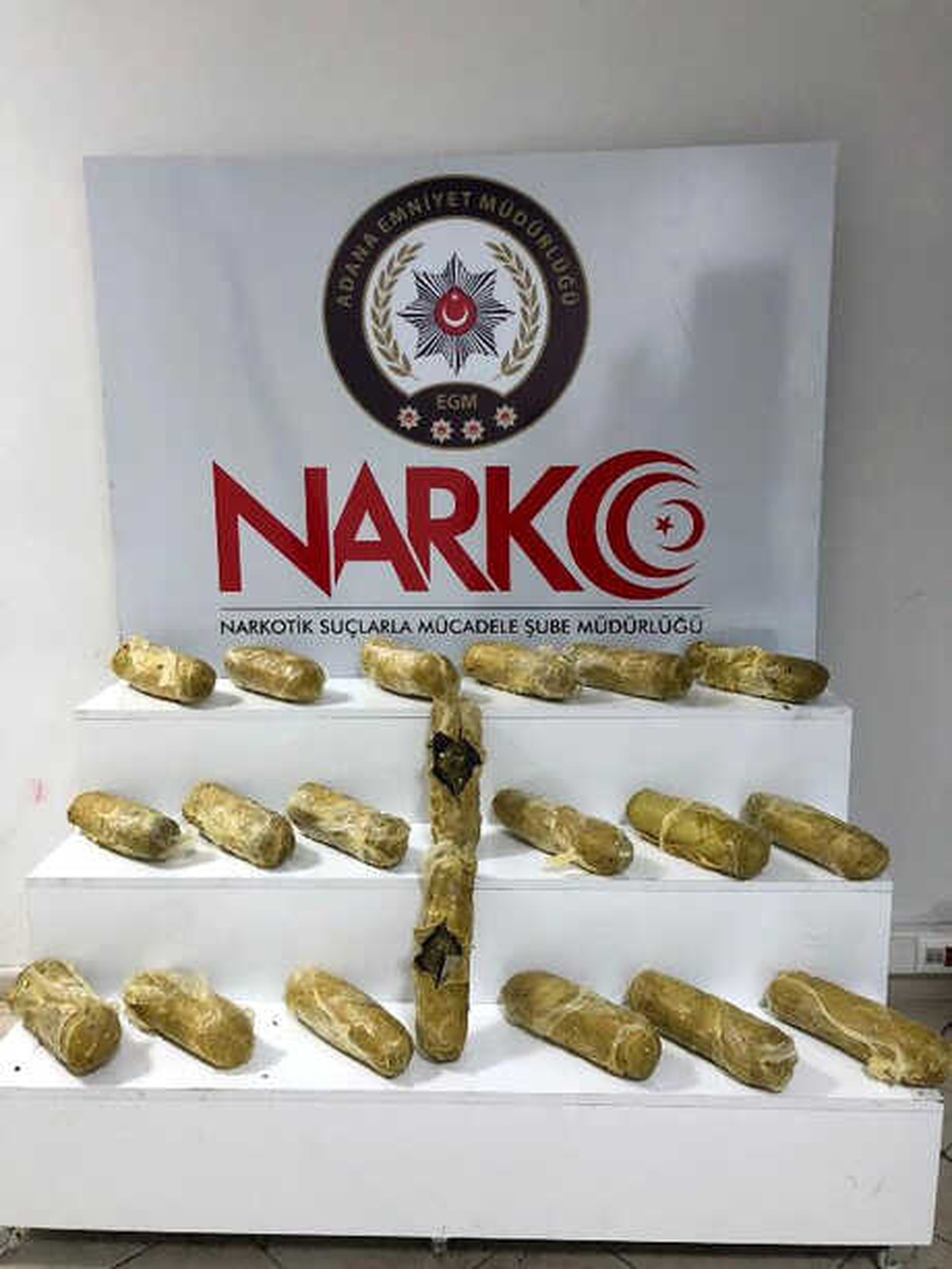 Kamyondaki Kanepeden 15 Kilo Uyuşturucu Çıktı
