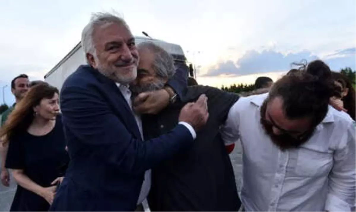 Mehmet Altan Cezaevinden Çıktı