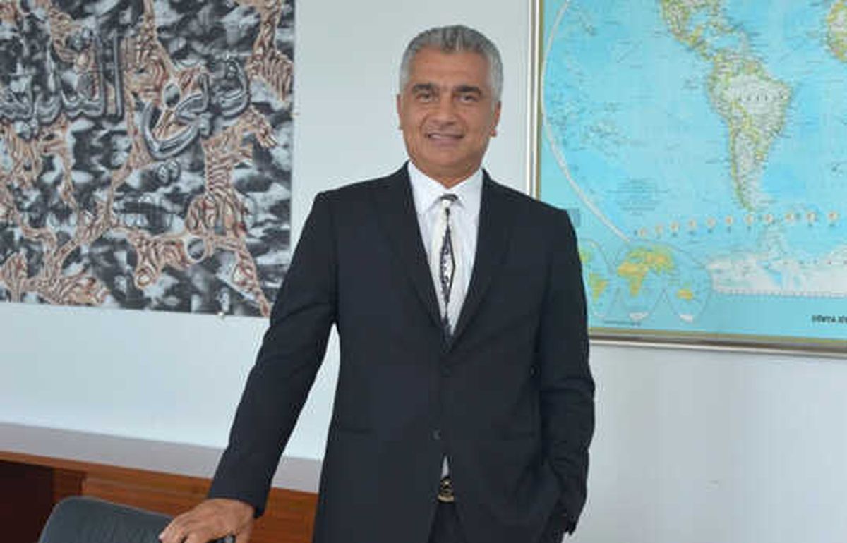 Satıcı: Dünyadan Kopma Lüksümüz Yok