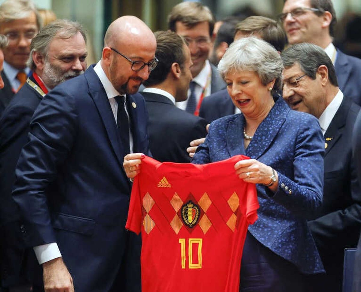 Belçika Başbakanı Michel\'den, İngiliz Mevkidaşı May\'e Sürpriz Hediye