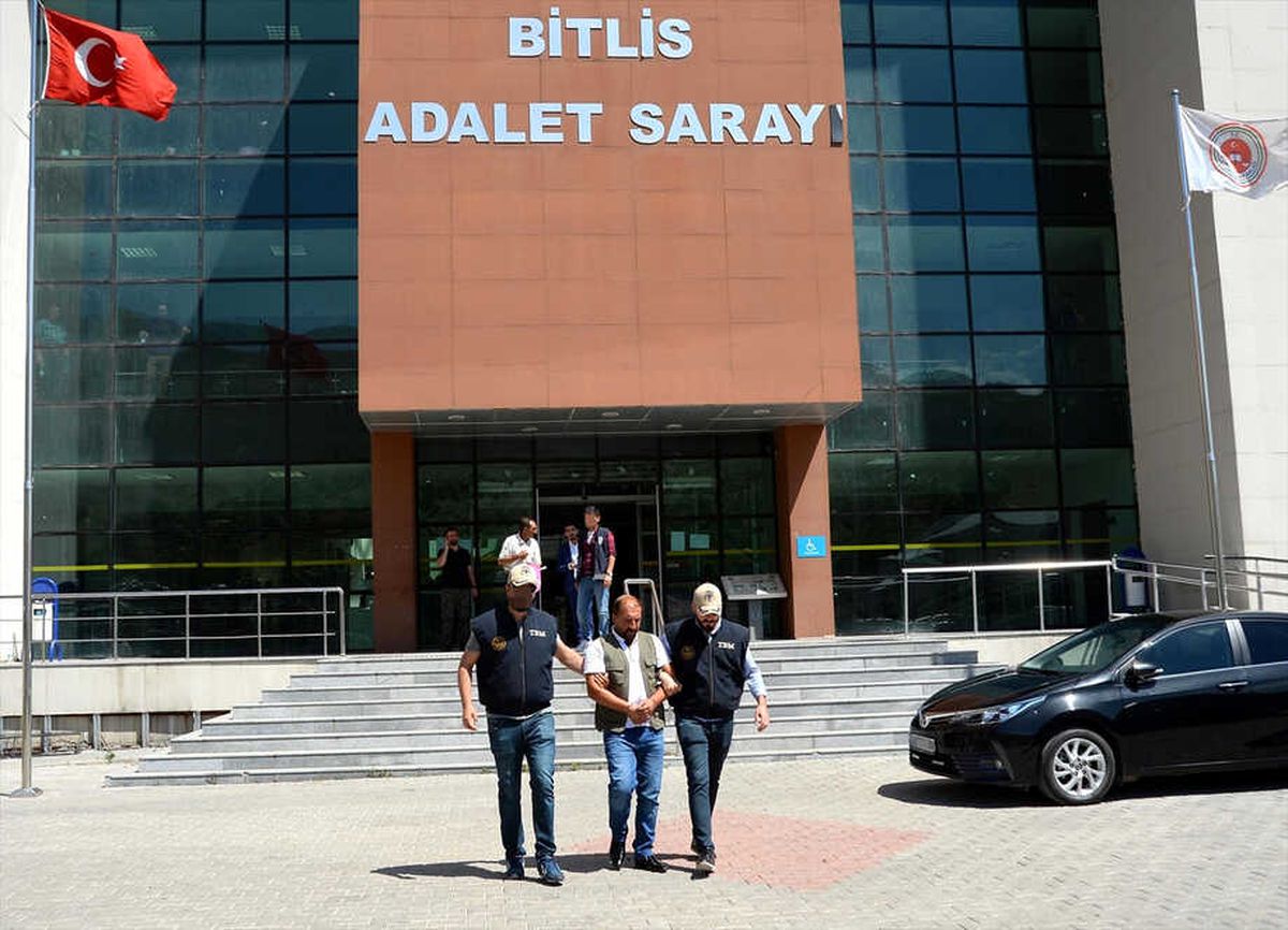 Bitlis\'te Şehitlere Sosyal Medyadan Hakarete Tutuklama