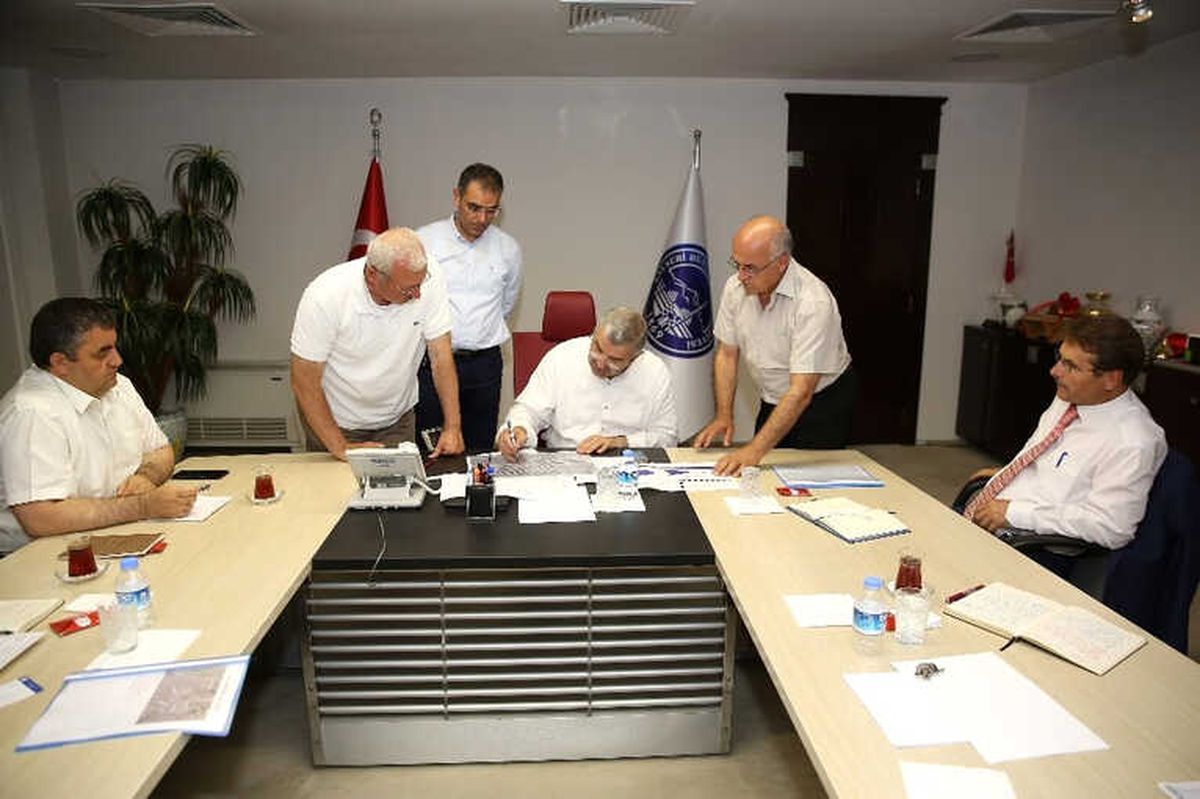 Büyükşehir\'de, Yapılan ve Yapılacak Olan Yatırımlarla İlgili Toplantı Yapıldı