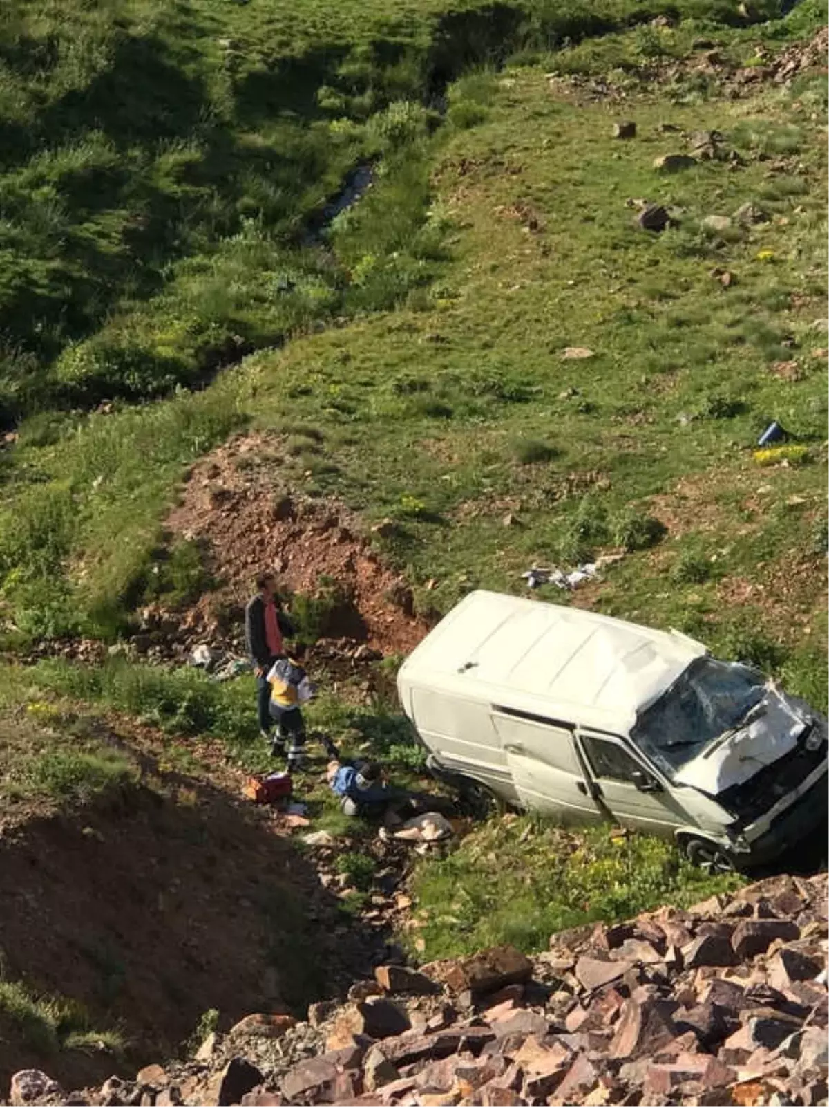 Eğribel Geçidi\'nde Trafik Kazası: 2 Yaralı