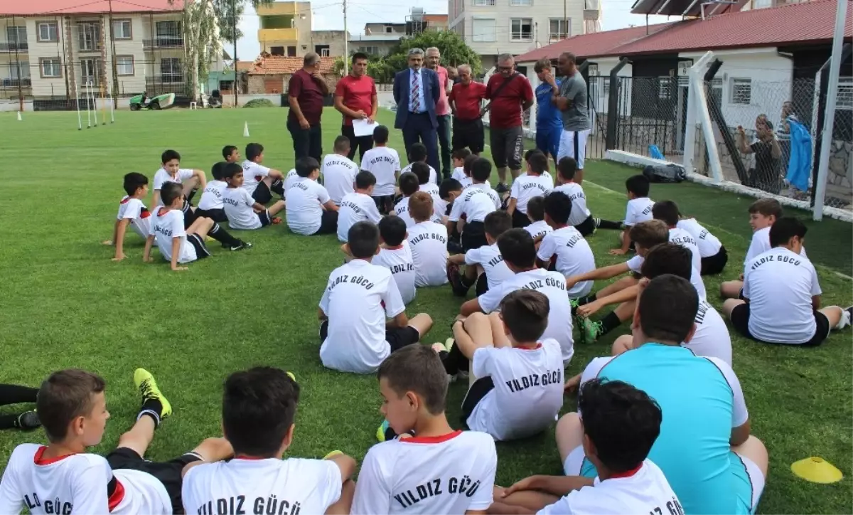 Geleceğin Futbolcuları Nazilli\'de Yetişiyor